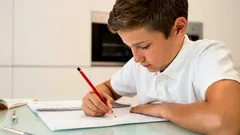 Raňajky pre lepšiu pamäť v škole: čo dať dieťaťu, aby vydržalo sústredené do desiatej