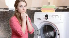 Zápach z práčky a uteráky bez sviežosti: 5 krokov, ktoré naozaj pomáhajú