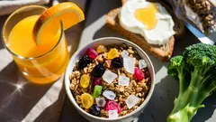 5 potravín, ktoré sa tvária zdravo, no potichu zvyšujú chute a únavu