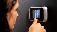 Ako vybrať dverové kukátko, ktoré naozaj zvýši bezpečnosť doma