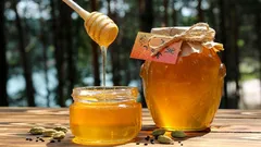 Dá sa zostať bdelý aj bez kávy? Rozbor nápoja s kardamómom a medom